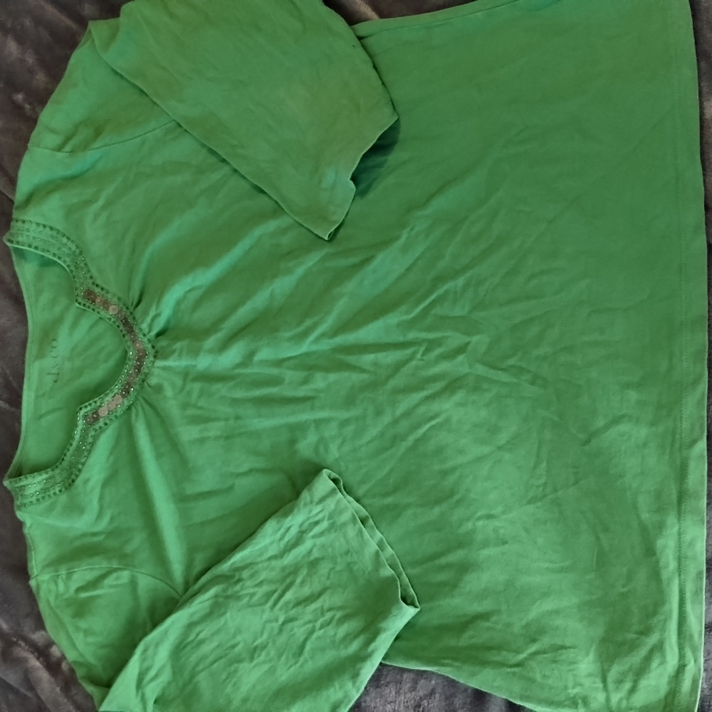 Women's d&com top